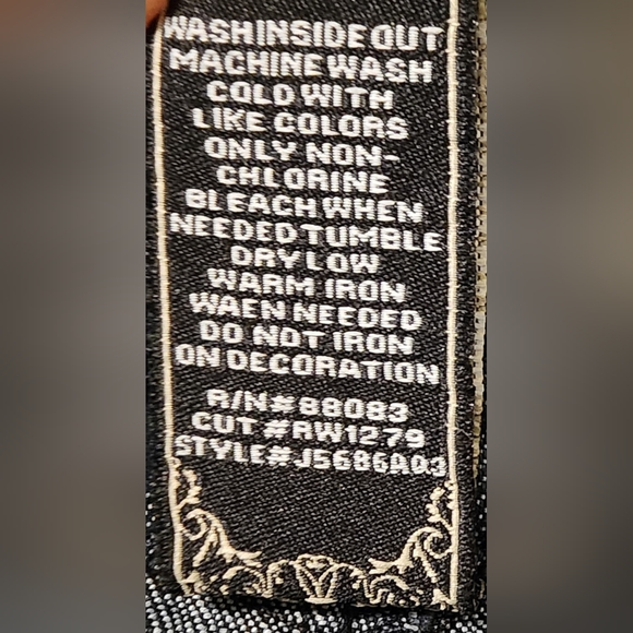 Rewash denim jeans shorts, Size 5. Triple button closure. - Picture 7 of 15